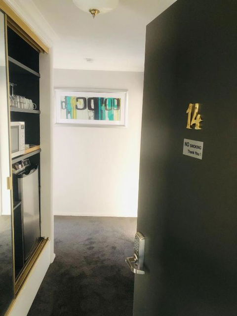 White Manor Motel - eAccommodation 2