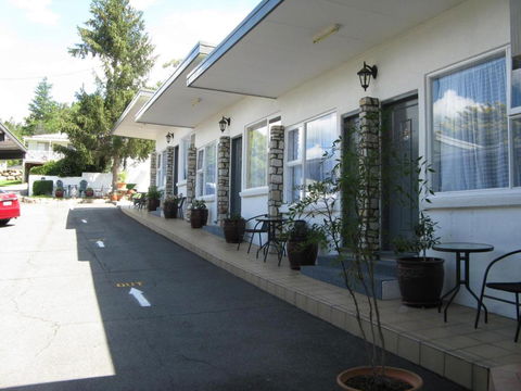 White Manor Motel - eAccommodation 0