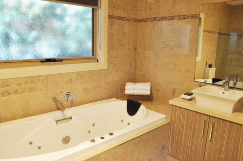 Wild Cattle Creek Estate - eAccommodation 1