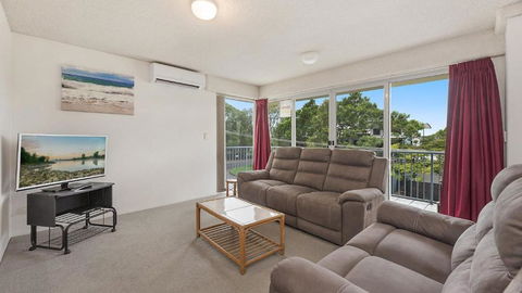 Windbourne Unit 4 Golden Beach QLD - eAccommodation 2