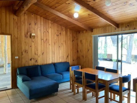 Woodbine Park Eco Cabin 14 - eAccommodation 0