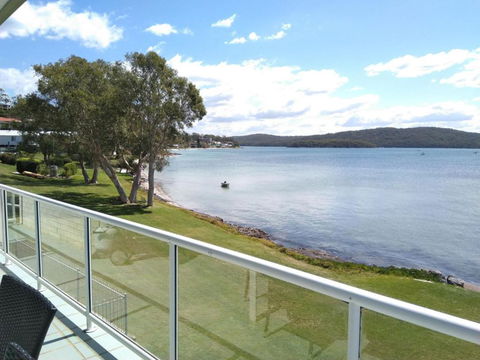 Woodys Place 87a Soldiers Point Rd Fantastic Duplex On The Waterfront - eAccommodation 0