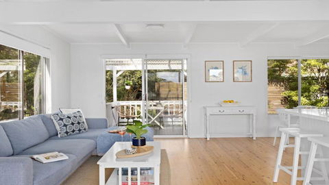 Wreck Beach Retreat - 3 Flannel Flower Fairway - Close To The Waters Edge - eAccommodation 1