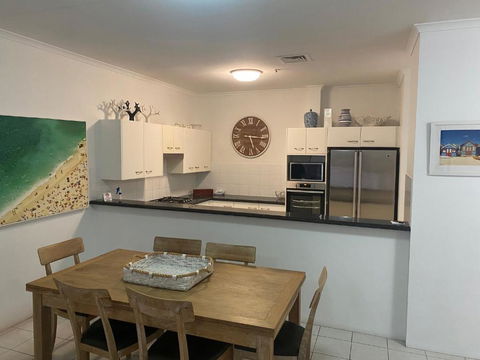 Xanadu Resort - eAccommodation 1