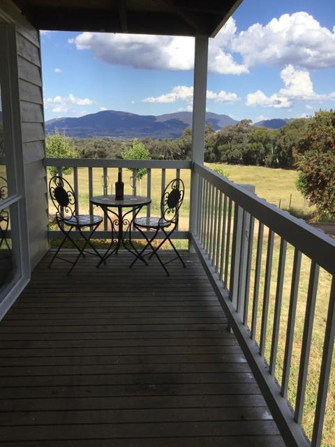 Yackandandah Farm Homestead - eAccommodation 2
