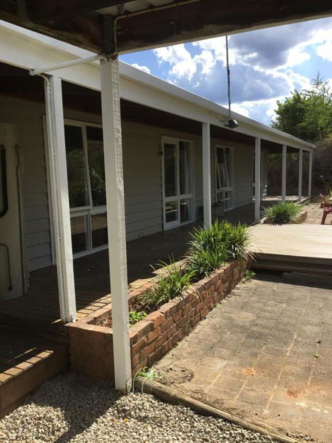 Yackandandah Farm Homestead - eAccommodation 3