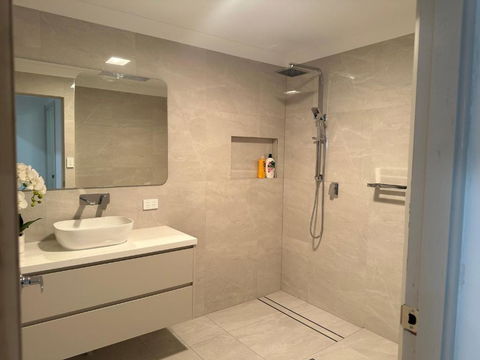 Warm, New And Affordable Room For Couples Or Single And Shared Common Space - eAccommodation 1