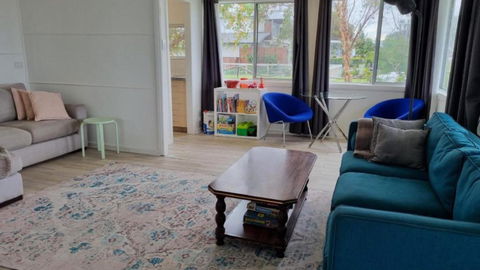 Waterfront Cottage With Wate - eAccommodation 3