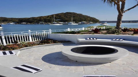 Watersea By The Bay Unit 2, Waterfront, Walk To Shop&restaurants - eAccommodation 2