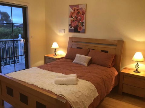 Welcome To Goodwood House! 12 Mins To Melbourne International Airport! - eAccommodation 2