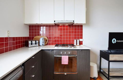 Windsor Prahran Sunny Spacious 1 Bed With Sunroom - eAccommodation 2