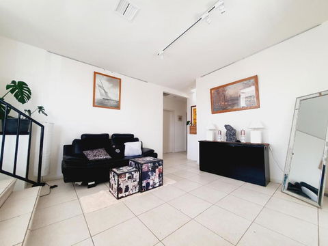 Yarralumla Sunny&open&comfy 3B&2B Home Near By A Lake And Shopping Centre - eAccommodation 3