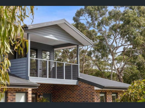 Yellow Gum Family Retreat - With Heaps Of Room For A Boat! - eAccommodation 1