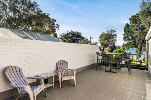 You And Me By The Sea - eAccommodation 3