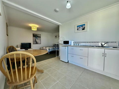 Your Mira Mar Hide Away - eAccommodation 1