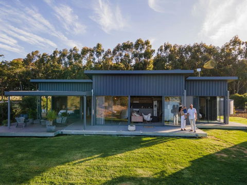 Zambezi Lodge, Down South Luxe Retreat - eAccommodation 0