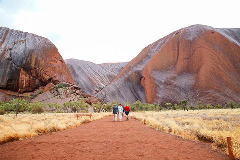 2-Day Uluru (Ayers Rock) And Kata Tjuta Trip From Alice Springs - eAccommodation 1