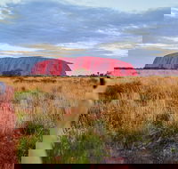 Uluru Ayers Rock Sunset with Outback Barbecue Dinner and Star Tour - eAccommodation
