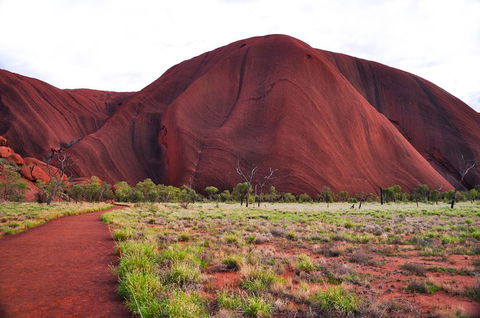 Ayers Rock Combo: Uluru Base And Sunset Plus Uluru Sunrise And Kata Tjuta With An Optional BBQ Dinner Or Kings Canyon Day Trip - eAccommodation 5