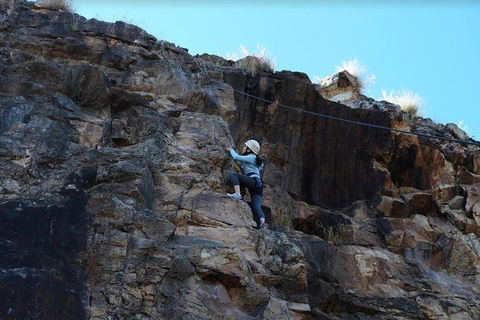 Rock Climbing At The Kangaroo Point Cliffs In Brisbane - eAccommodation 5