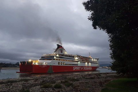 Tamar Valley Food And Wine Day Trip From Devonport, Ulverstone Or Burnie - eAccommodation 2
