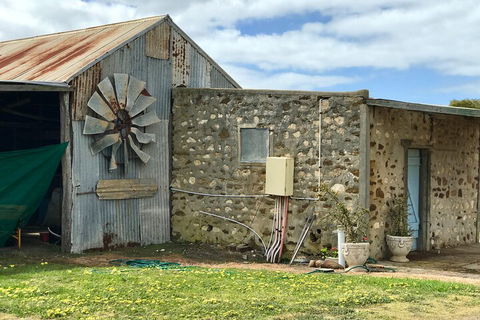 Kangaroo Island Half Day Food And Wine Trail Tour - eAccommodation 1