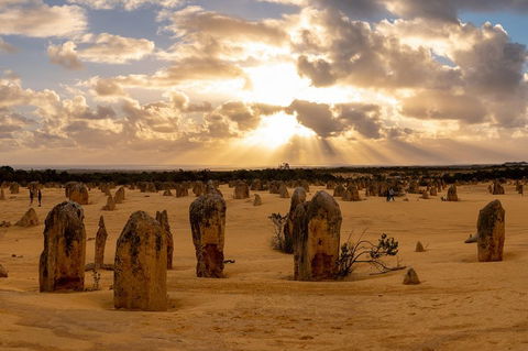 Pinnacle Desert Sunset And Night-time Stargazing Tour From Perth - eAccommodation 0