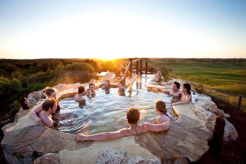 Peninsula Hot Springs Tour With Restaurant Lunch & Gondola Ride - eAccommodation 4