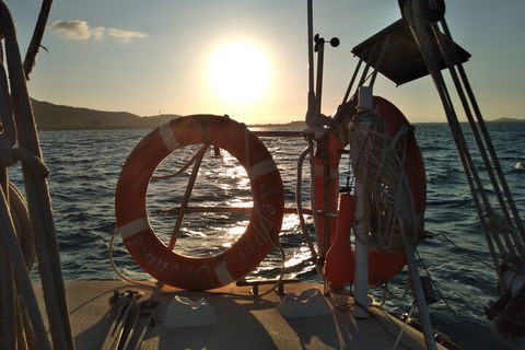 Townsville Small Group Early Morning Sailing Cruise Boat Tour Charter Hire - eAccommodation 0