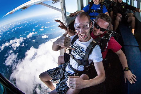 Reef And Rainforest Tandem Sky Dive In Cairns - eAccommodation 2