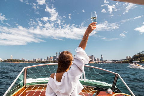 Private Icons And Highlights Cruise Of Sydney Harbour - eAccommodation 2