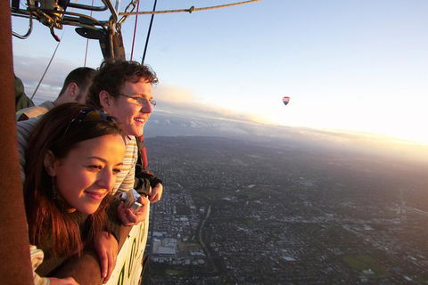 Melbourne Balloon Flights, The Peaceful Adventure - eAccommodation 1