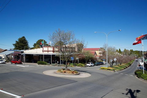 Private Blue Mountains Escape The Crowds SUV Tour - eAccommodation 4