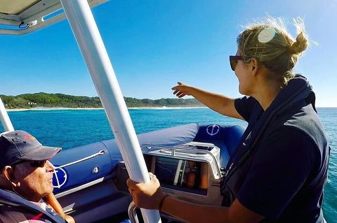 Julian Rocks Byron Bay Cruise - eAccommodation 3