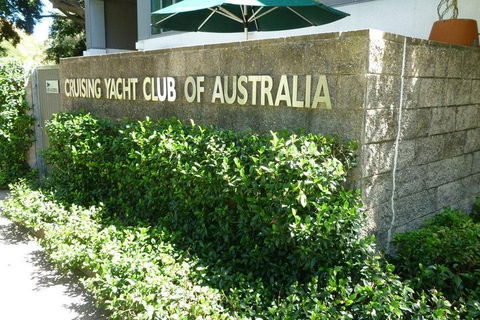 Private Essential Sydney Tour Including Lunch At The Cruising Yacht Club Of Australia - eAccommodation 2